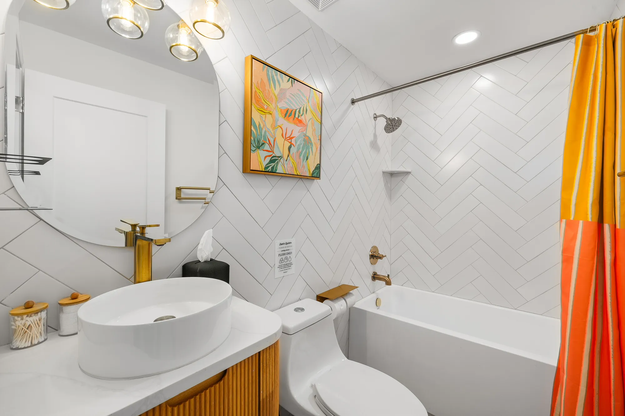 Full Bathroom 2