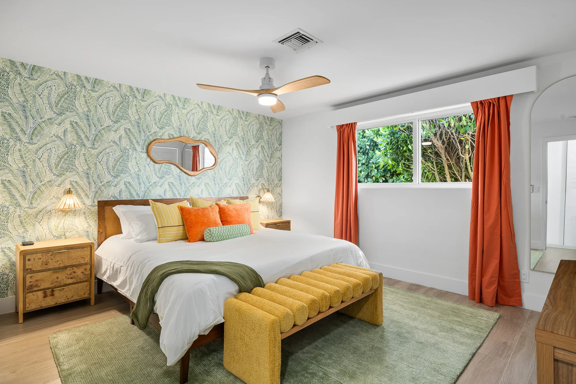 Bedroom 1 — King
