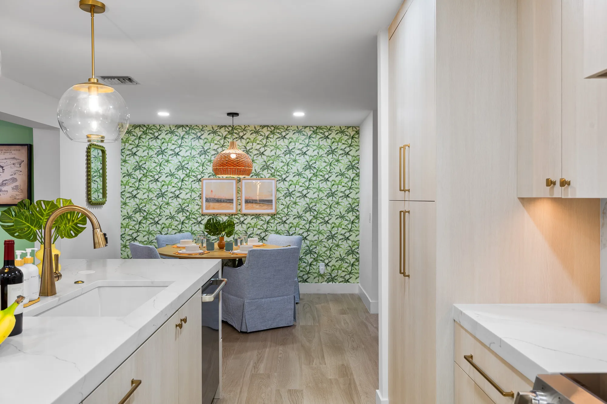 Breakfast nook seating